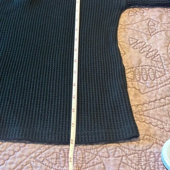 Black Knix waffle Henley in black, medium - Picture 6 of 7